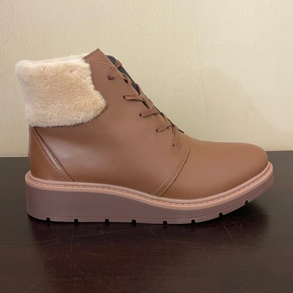 Clarks Women's Leighly Lace Brown Ankle Boots - Picture 3 of 7